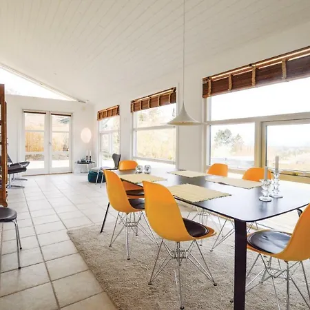 2 Bedroom Awesome In Frevejle