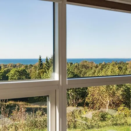 Two-bedroom In Сasa de vacaciones Fårevejle